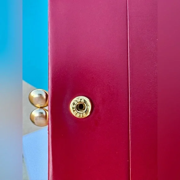 EUC Burberry red leather bifold wallet with COA - Picture 12 of 13